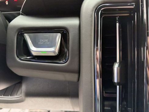 New 2026 GMC Yukon XL AT4 Ultimate AWD/4WD image 24