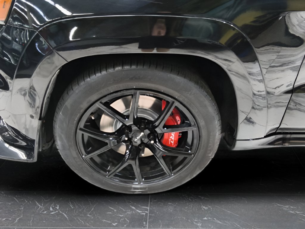 Used 2021 Jeep Grand Cherokee SRT AWD/4WD image 10
