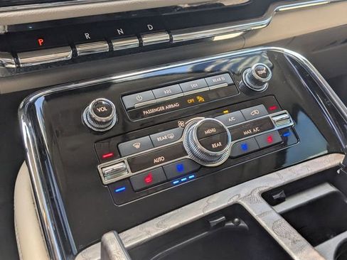 Used 2022 Lincoln Navigator Reserve image 15