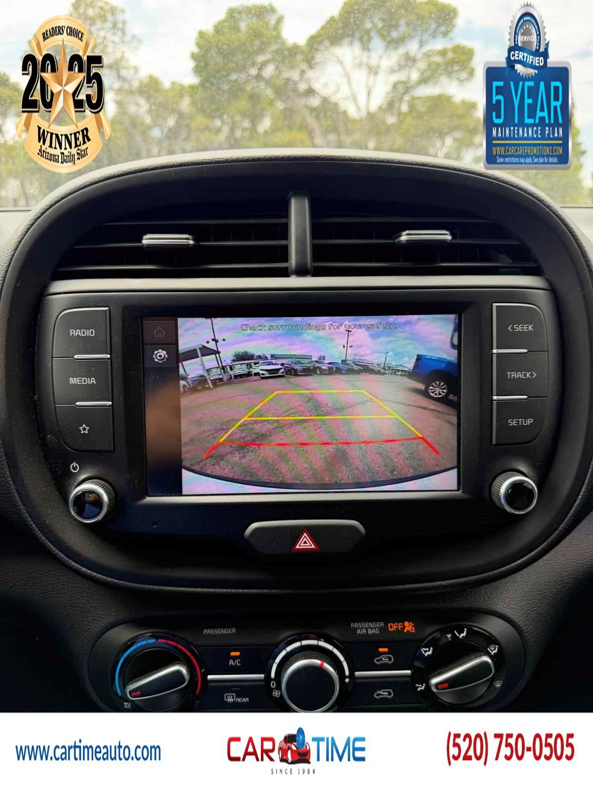 Used 2023 Kia Soul LX w/ LX Technology Package FWD image 11