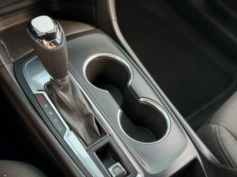 Used 2019 Chevrolet Equinox LT FWD image 17