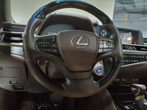 Used 2021 Lexus ES 300h w/ Premium Package FWD image 28