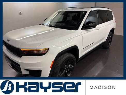 Used 2025 Jeep Grand Cherokee L Limited w/ Luxury Tech Group II AWD/4WD image 3