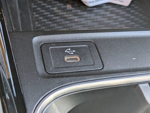 Certified 2025 Mercedes-Benz GLA 250 image 7