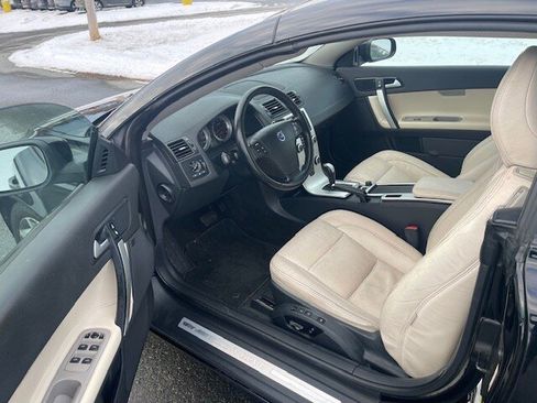 Used 2011 Volvo C70 T5 image 7
