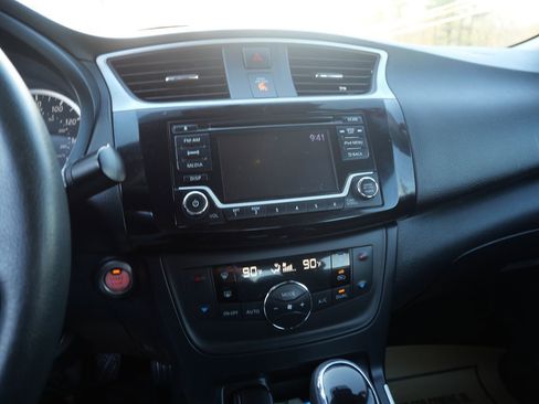 Used 2018 Nissan Sentra SV image 12
