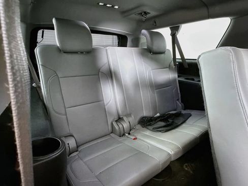 Used 2016 Chevrolet Suburban LT AWD/4WD image 29