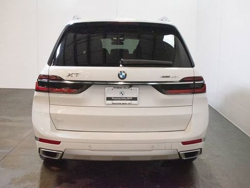 Used 2023 BMW X7 xDrive40i w/ Executive Package image 5