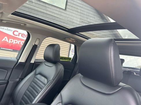 Used 2020 Ford Edge SEL w/ Convenience Package AWD/4WD image 18