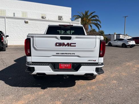 Used 2022 GMC Sierra 1500 AT4 w/ AT4 Premium Package image 6
