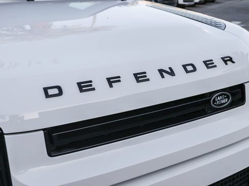 New 2026 Land Rover Defender 130 X-Dynamic SE AWD/4WD image 16