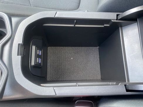 Used 2022 Toyota RAV4 XLE w/ Convenience Package AWD/4WD image 31