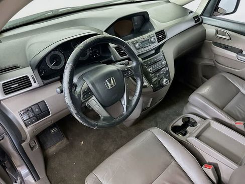 Used 2013 Honda Odyssey Touring image 2
