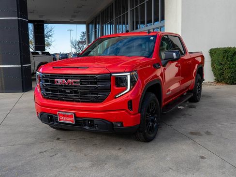 Used 2026 GMC Sierra 1500 Elevation w/ Elevation Premium Package AWD/4WD image 3