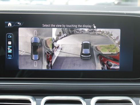 Certified 2025 Mercedes-Benz GLS 580 4MATIC image 29