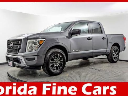 Used 2023 Nissan Titan SV image 1