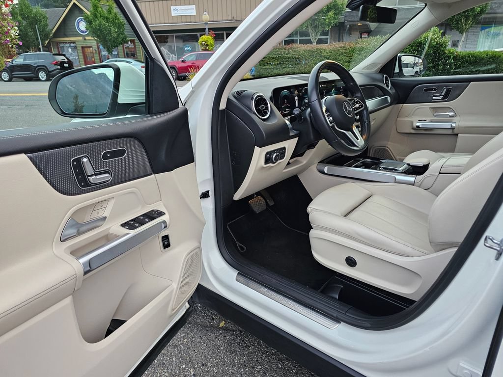 Used 2021 Mercedes-Benz GLB 250 4MATIC image 22