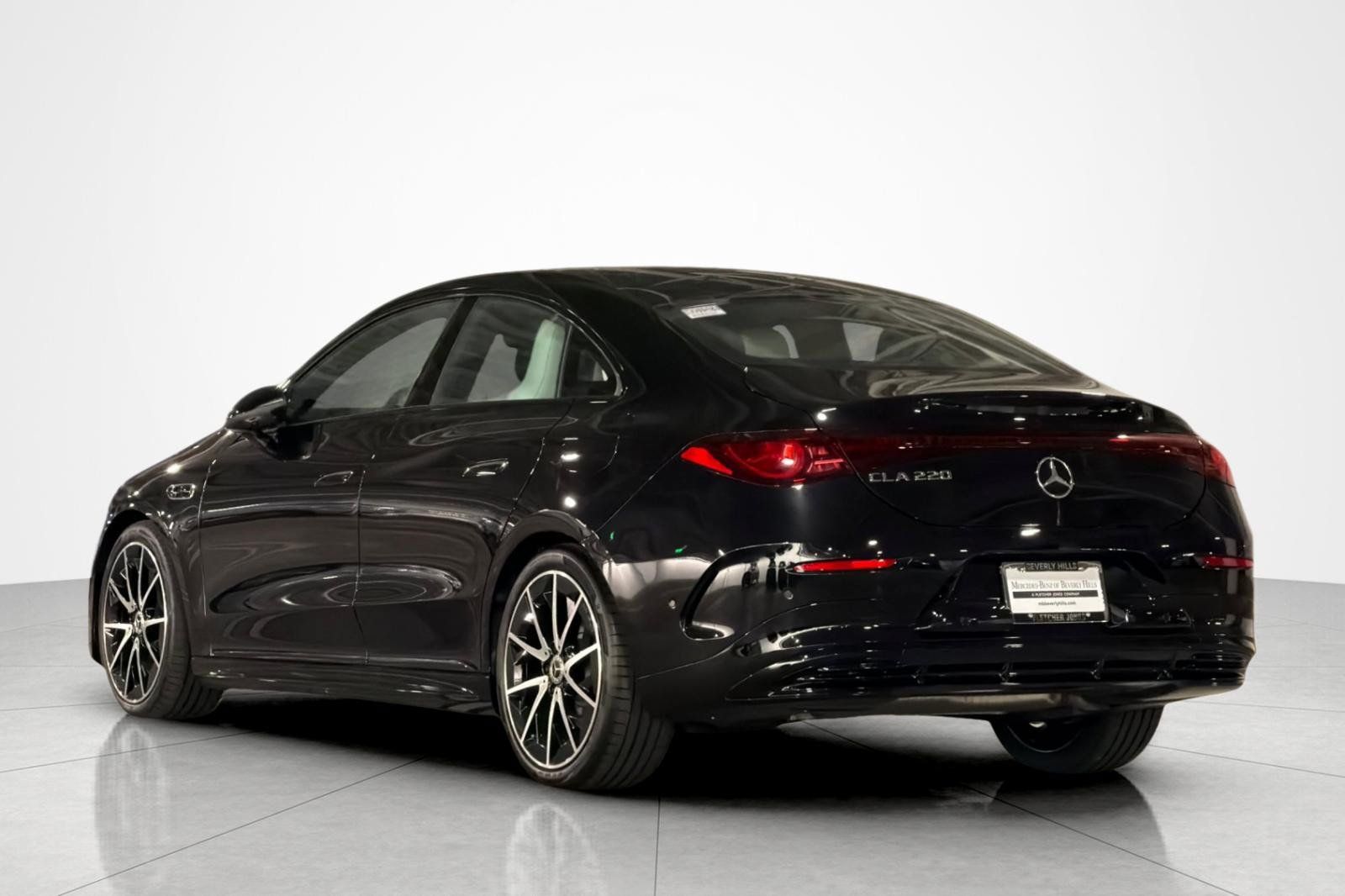 New 2027 Mercedes-Benz CLA 220 image 3