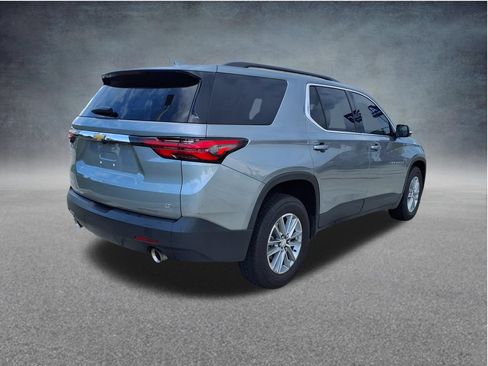 Used 2023 Chevrolet Traverse LT FWD image 9