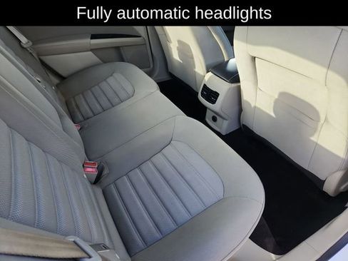 Used 2019 Ford Fusion SE image 28