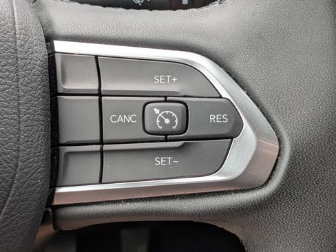 Used 2024 Jeep Compass Latitude AWD/4WD image 25