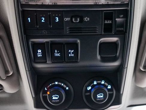 Used 2019 Toyota 4Runner TRD Off-Road Premium AWD/4WD image 54