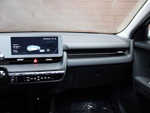 Used 2024 Hyundai Ioniq 5 SEL image 26