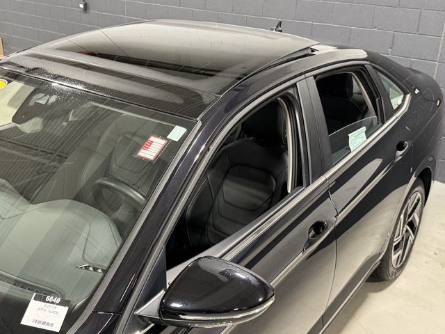 Used 2024 Volkswagen Jetta SEL FWD image 36