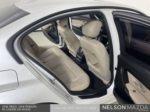 Used 2017 BMW 320i Sedan RWD image 16