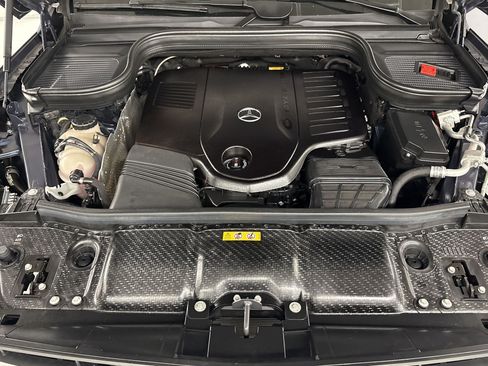 Used 2024 Mercedes-Benz GLS 450 4MATIC image 32