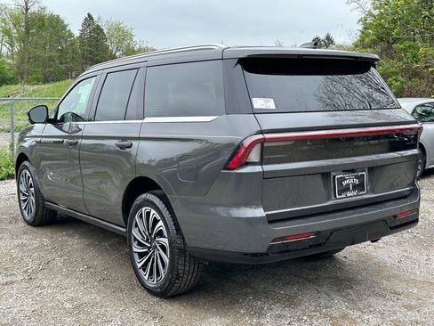 New 2025 Lincoln Navigator Black Label AWD/4WD image 32