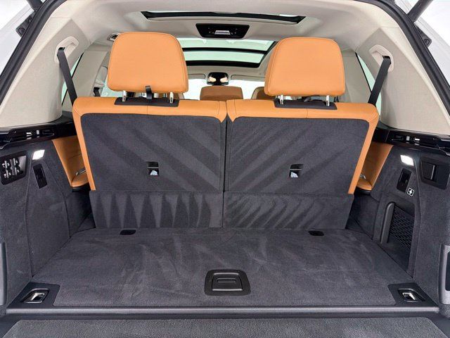 Used 2026 BMW X7 xDrive40i AWD/4WD image 29