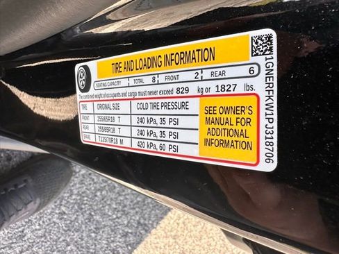 Used 2023 Chevrolet Traverse LS FWD image 13