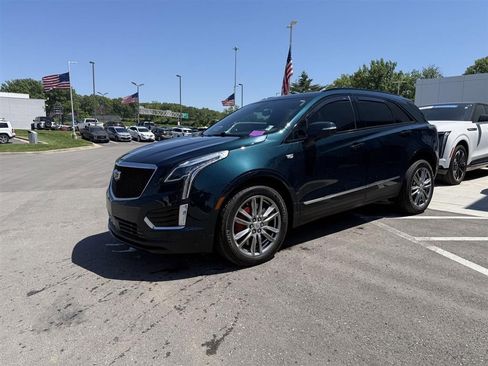 Certified 2024 Cadillac XT5 Sportv w/ Technology Package AWD/4WD image 2