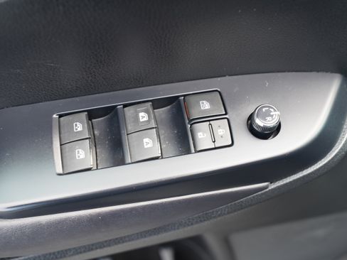 Used 2016 Toyota Highlander XLE AWD/4WD image 17