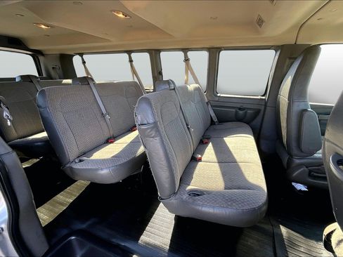 Used 2016 Chevrolet Express 3500 LT w/ LT Preferred Equipment Group image 21