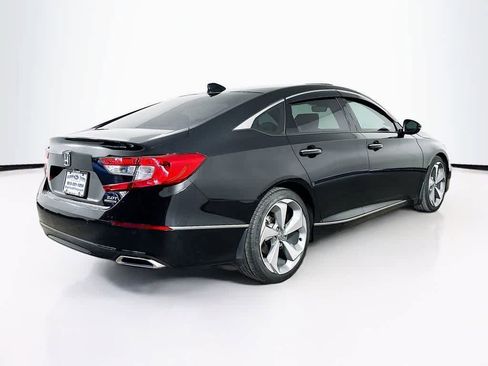 Used 2018 Honda Accord Touring image 25