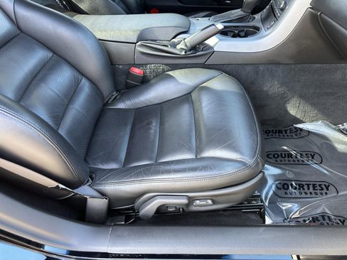 Used 2006 Chevrolet Corvette Coupe w/ Preferred Equipment Group image 27