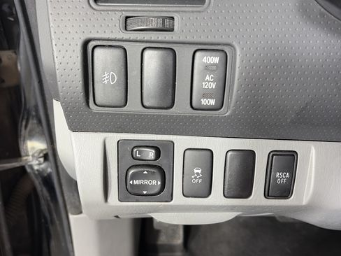 Used 2015 Toyota Tacoma 4x4 Double Cab image 26