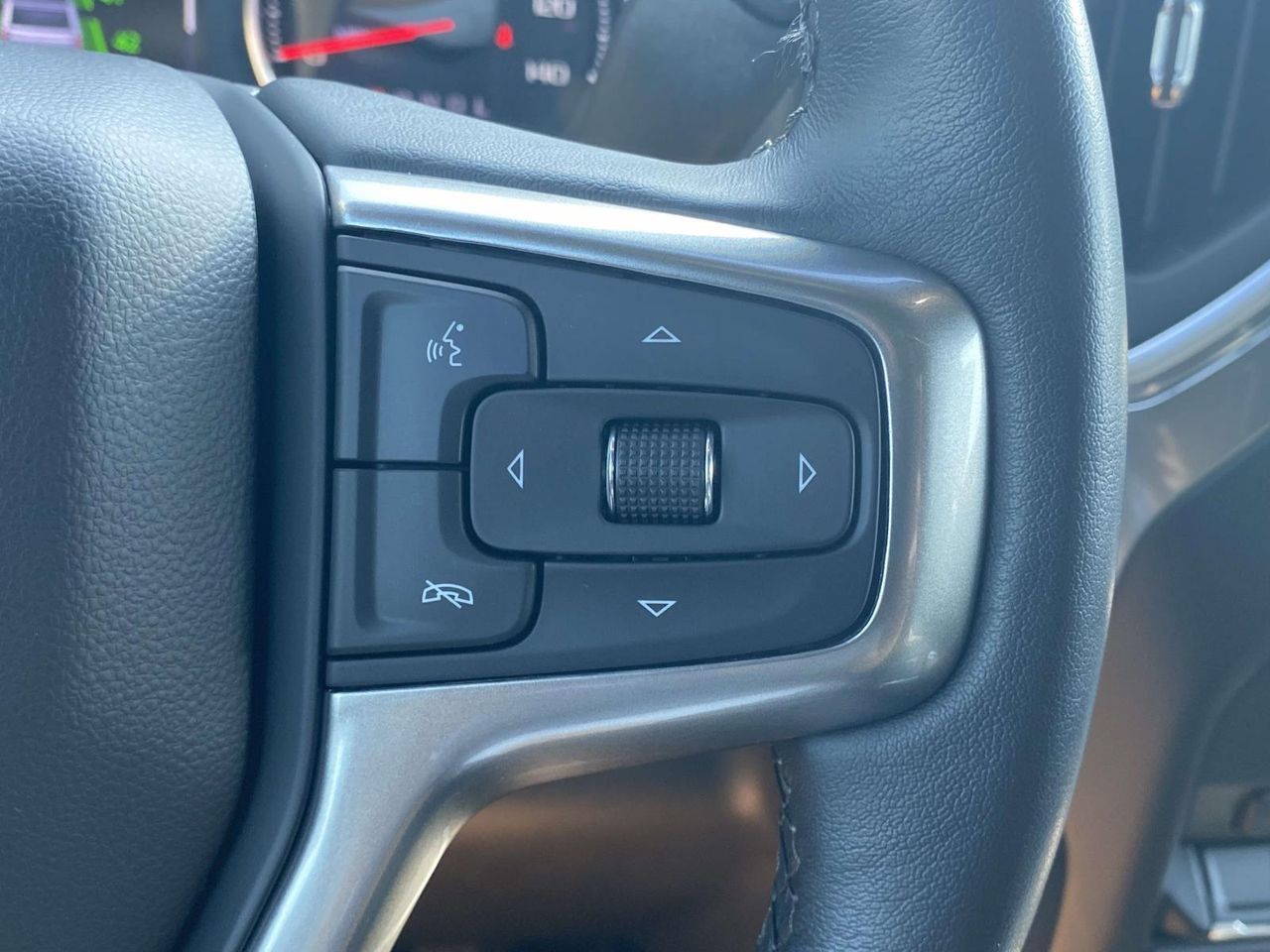 Used 2020 Chevrolet Silverado 1500 LT Trail Boss AWD/4WD image 30