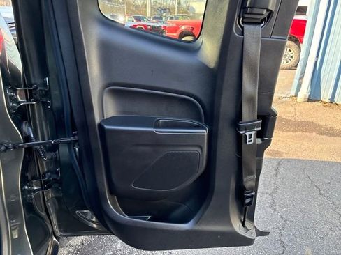 Used 2018 Chevrolet Colorado 2WD Extended Cab image 19