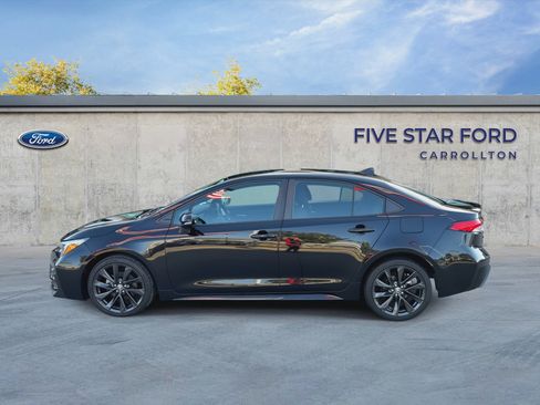 Used 2024 Toyota Corolla SE FWD image 5