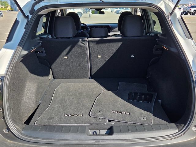 Used 2026 Nissan Kicks SV FWD image 12