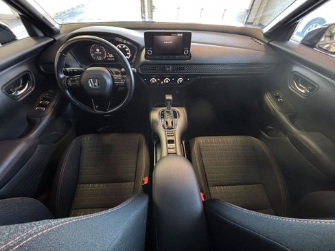 Used 2025 Honda HR-V Sport image 32