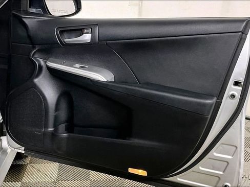 Used 2012 Toyota Camry SE image 22