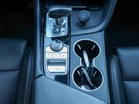 Used 2019 Genesis G70 2.0T Advanced image 25