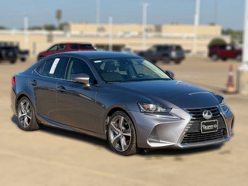 Used 2017 Lexus IS 200t w/ Premium Package RWD image 6
