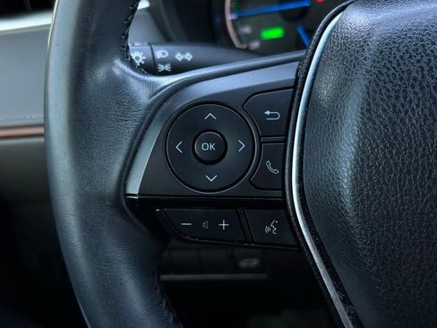 Used 2021 Toyota Venza XLE image 35