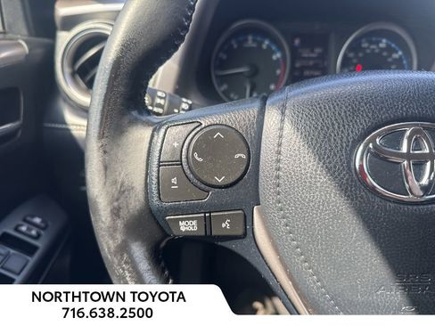 Used 2018 Toyota RAV4 XLE w/ Plus Extra Value Package AWD/4WD image 28