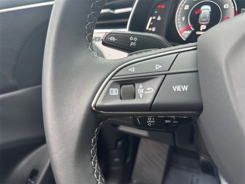 Used 2023 Audi Q8 Premium Plus w/ Premium Plus Package image 22